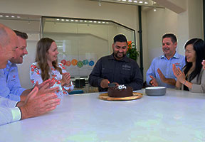 EmployeeBenefits_288x200_2022_dimmed